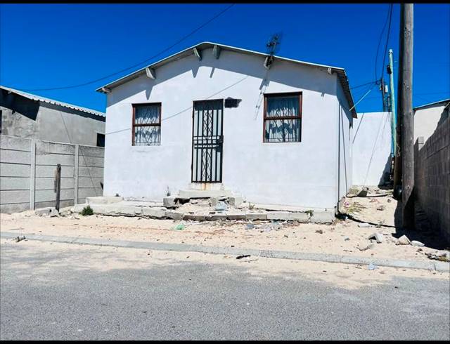 2 BEDROOM HOUSE FOR SALE IN KUYASA